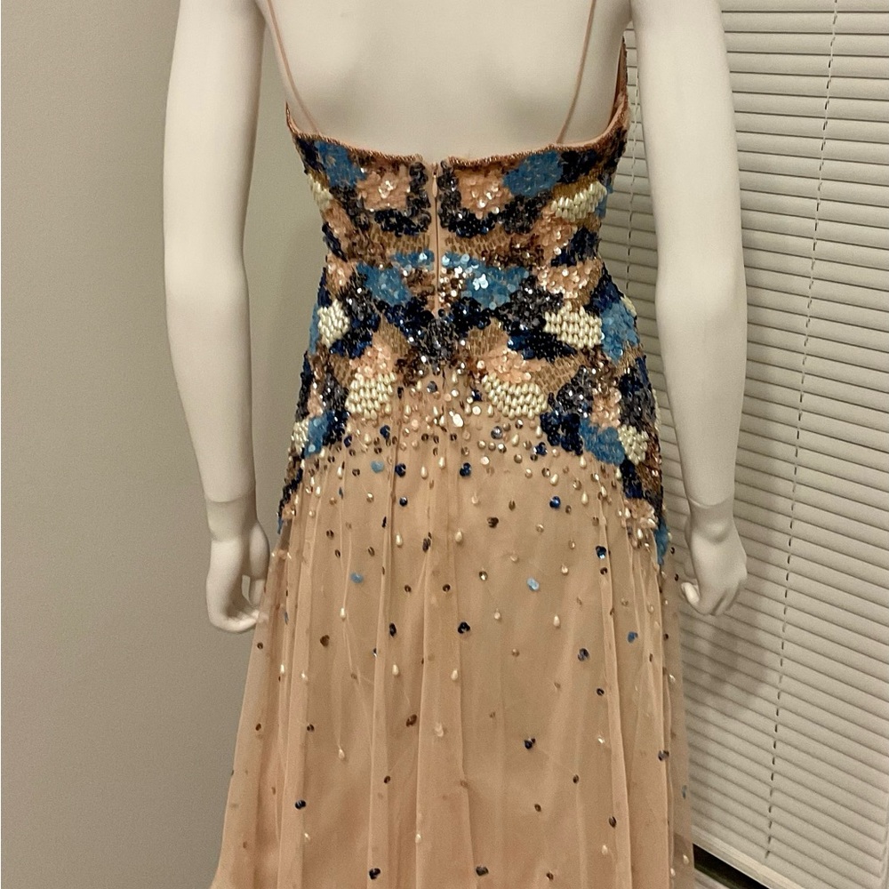 Aidan by Aidan Mattox SZ-0 Women's V-Neck Sequin Cocktail Dress. Retail $320 - Picture 11 of 13